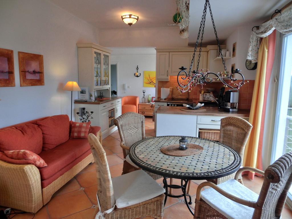 Appartement Nr 7 Im Sonnenbad Sassnitz Ruang foto